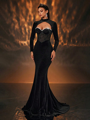 Elegant Black Velvet Long Sleeve Front Hollow Chest Handmade Beaded Chain Waist See-Through Pearl Embellished Mermaid Style Formal Evening Gown