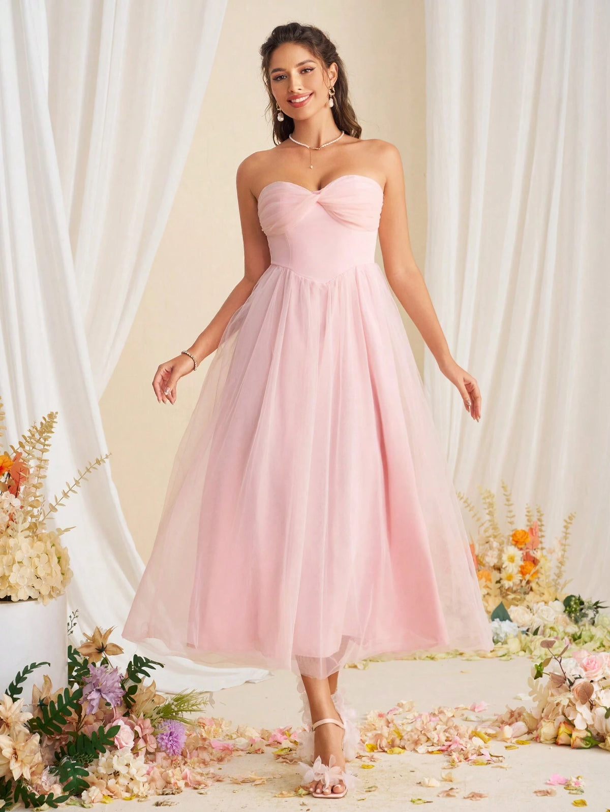 Elegant Bridesmaid Dress With Mesh Strapless Design