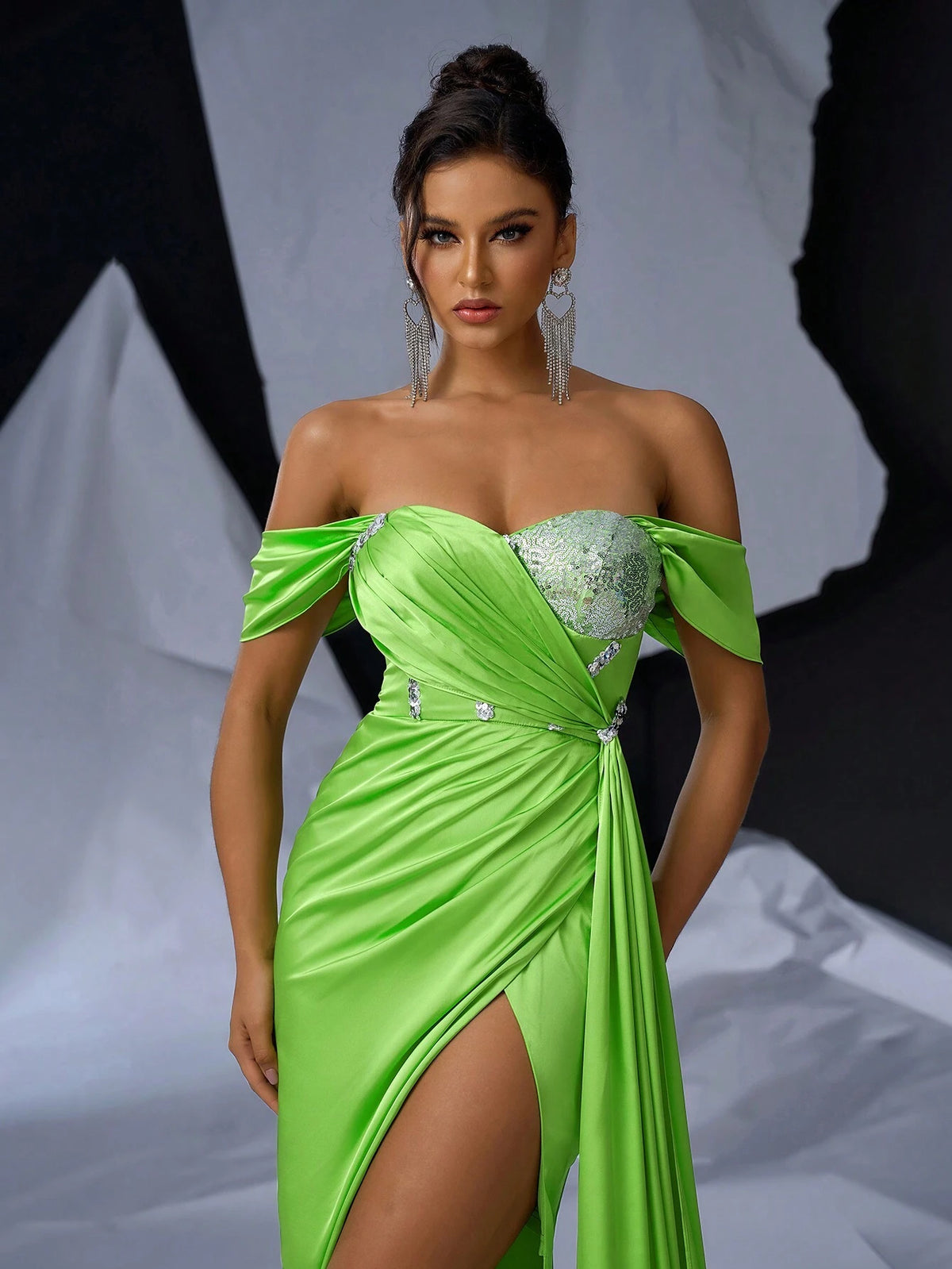 Elegant Fluorescent Green Strapless Double Wear Sleeves Embellished With Rhinestones On The Chest, With Heavyweight Beading, Side Draped Mermaid Skirt With High Slit And Train, For Prom Or Evening Party