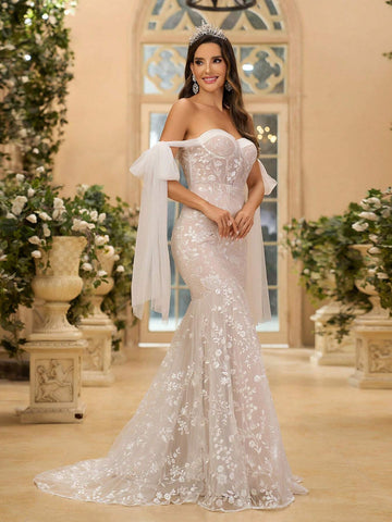 Elegant, Gorgeous And Charming White Contrast Champagne One-Shoulder Applique, Cups, Bodice And Maxi Skirt, Perfect For Bachelorette Parties, Weddings, Holiday Balls , Trailing Wedding Dress