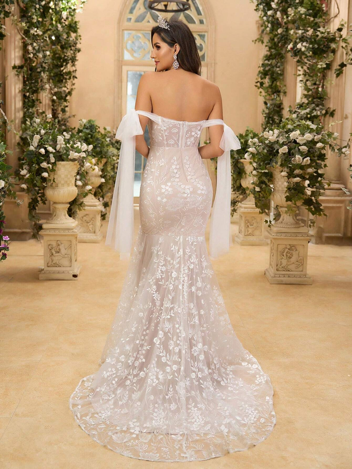 Elegant, Gorgeous And Charming White Contrast Champagne One-Shoulder Applique, Cups, Bodice And Maxi Skirt, Perfect For Bachelorette Parties, Weddings, Holiday Balls , Trailing Wedding Dress