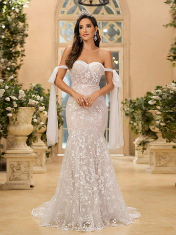 Elegant, Gorgeous And Charming White Contrast Champagne One-Shoulder Applique, Cups, Bodice And Maxi Skirt, Perfect For Bachelorette Parties, Weddings, Holiday Balls , Trailing Wedding Dress