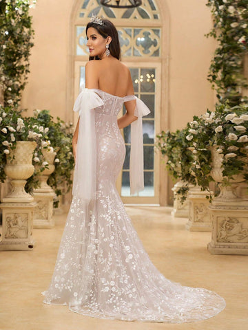 Elegant, Gorgeous And Charming White Contrast Champagne One-Shoulder Applique, Cups, Bodice And Maxi Skirt, Perfect For Bachelorette Parties, Weddings, Holiday Balls , Trailing Wedding Dress