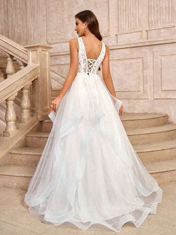 Elegant, Gorgeous And Sexy White Beaded Lace Oversized A-Hem With Long Train Suitable For Wedding Events Bachelor Party Holiday Prom Bride Wedding Dress