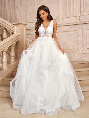 Elegant, Gorgeous And Sexy White Beaded Lace Oversized A-Hem With Long Train Suitable For Wedding Events Bachelor Party Holiday Prom Bride Wedding Dress