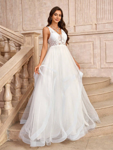 Elegant, Gorgeous And Sexy White Beaded Lace Oversized A-Hem With Long Train Suitable For Wedding Events Bachelor Party Holiday Prom Bride Wedding Dress