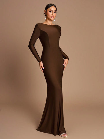 Elegant High-End Brown Stretch Material Round Neck, Long Sleeves, Slim Fit Fishtail, Backless Swing Collar, Pearl Chain Decoration, Suitable For Various Occasions, Date, Wedding, Bridesmaid Dress
