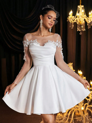 Elegant Luxurious Cream Lace Embroidered Satin Patchwork Sheer Long Sleeve Ruched Maxi Dress, Suitable For Wedding, Party, Single Party, Holiday, Ball, Bride Gift