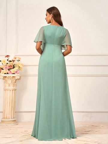 Elegant, Modest And Simple Women's Chiffon Dress In Grass Green Color,  Music Festivals, Graduation Season, Mother's Day And Other Formal Occasions. Available In Standard Size And Perfect As Bridesmaid Dress.