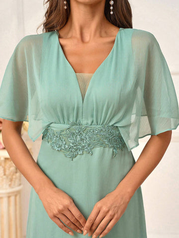 Elegant, Modest And Simple Women's Chiffon Dress In Grass Green Color,  Music Festivals, Graduation Season, Mother's Day And Other Formal Occasions. Available In Standard Size And Perfect As Bridesmaid Dress.