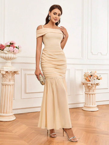 Elegant Off-Shoulder Neckline Ruffled Mermaid Hem Bridesmaid Dress
