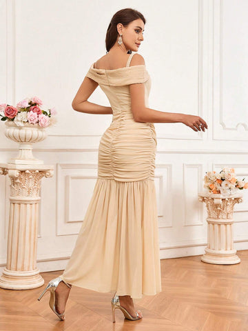 Elegant Off-Shoulder Neckline Ruffled Mermaid Hem Bridesmaid Dress