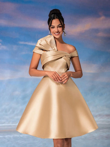 Elegant Retro Champagne-Colored Glossy Satin Off-Shoulder Dress With Pleated Chest, 3D Exaggerated Shoulder Design, High Waist A-Line Dress Suitable For Parties, Afternoon Tea, Dates And Cocktail Parties