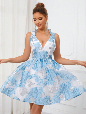Ladies Dress In Blue Color. Featuring European Lace Cutouts, Deep V-Neckline With Parties, Weddings, Formal Occasions, Single Parties, Music Festivals, Graduations, Homecoming, Afternoon Tea, Dating, Cocktail Parties And Etc.