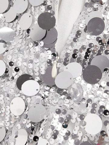 Elegant, Sexy And Atmospheric Strapless Fishtail Gown With Fine Beading, Decorative Bow On The Back Of The Waist, Lace Embellishments, And Hollow Out Design. Perfect For Heavy-Duty Occasions.