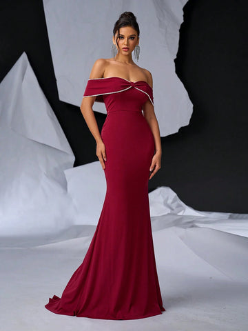 Elegant Strapless Neckline With Pearl Embellishment, Crossed Bow-Knot, Ruched Fishtail Hem And Train, Heavy Work Evening Dress For Banquet