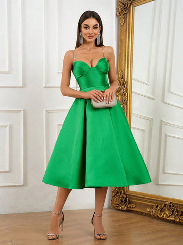 Elegant Women V-Neck Pleated Tulle Dress With High Waist, Umbrella Dress And Puffy Princess Style, Perfect For Graduation, Parties, And Cocktail Events In Bright Green Satin Fabric