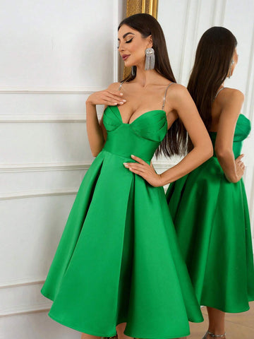Elegant Women V-Neck Pleated Tulle Dress With High Waist, Umbrella Dress And Puffy Princess Style, Perfect For Graduation, Parties, And Cocktail Events In Bright Green Satin Fabric