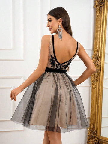 Elegant Women's Black Embroidered Mesh Dress With Contrast Trim, Puffy Mesh Skirt Hem, High-Waist, Backless Design, Suitable For Graduation Parties, School Dances, Afternoon Tea Gatherings, Dates, Parties And Other Formal Occasions