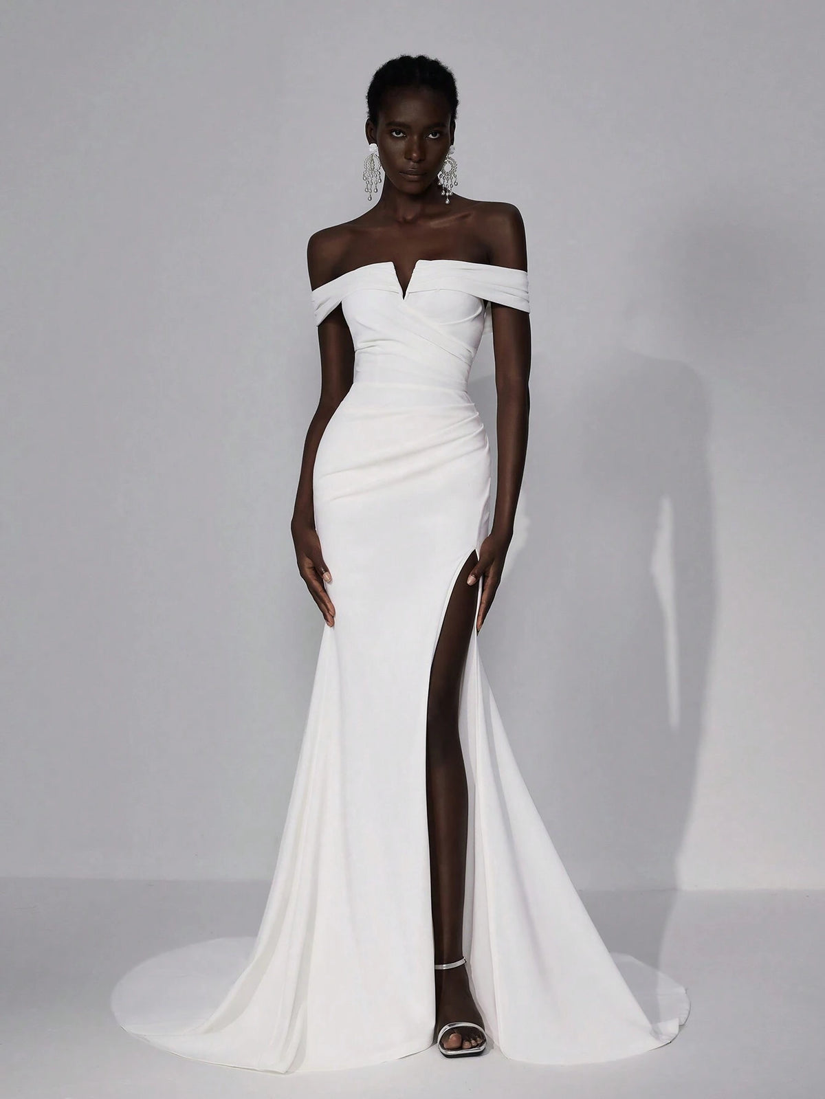 Elegant & Glamorous White V-Neck Off Shoulder Elastic Knit Ruched Design Open Shoulder Bodycon Fishtail High Slit Maxi Dress, Suitable For Wedding, Party, Graduation, Vacation