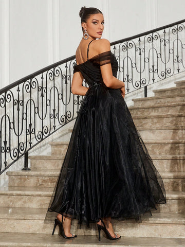 Elegant & Romantic Off Shoulder Wedding Dress