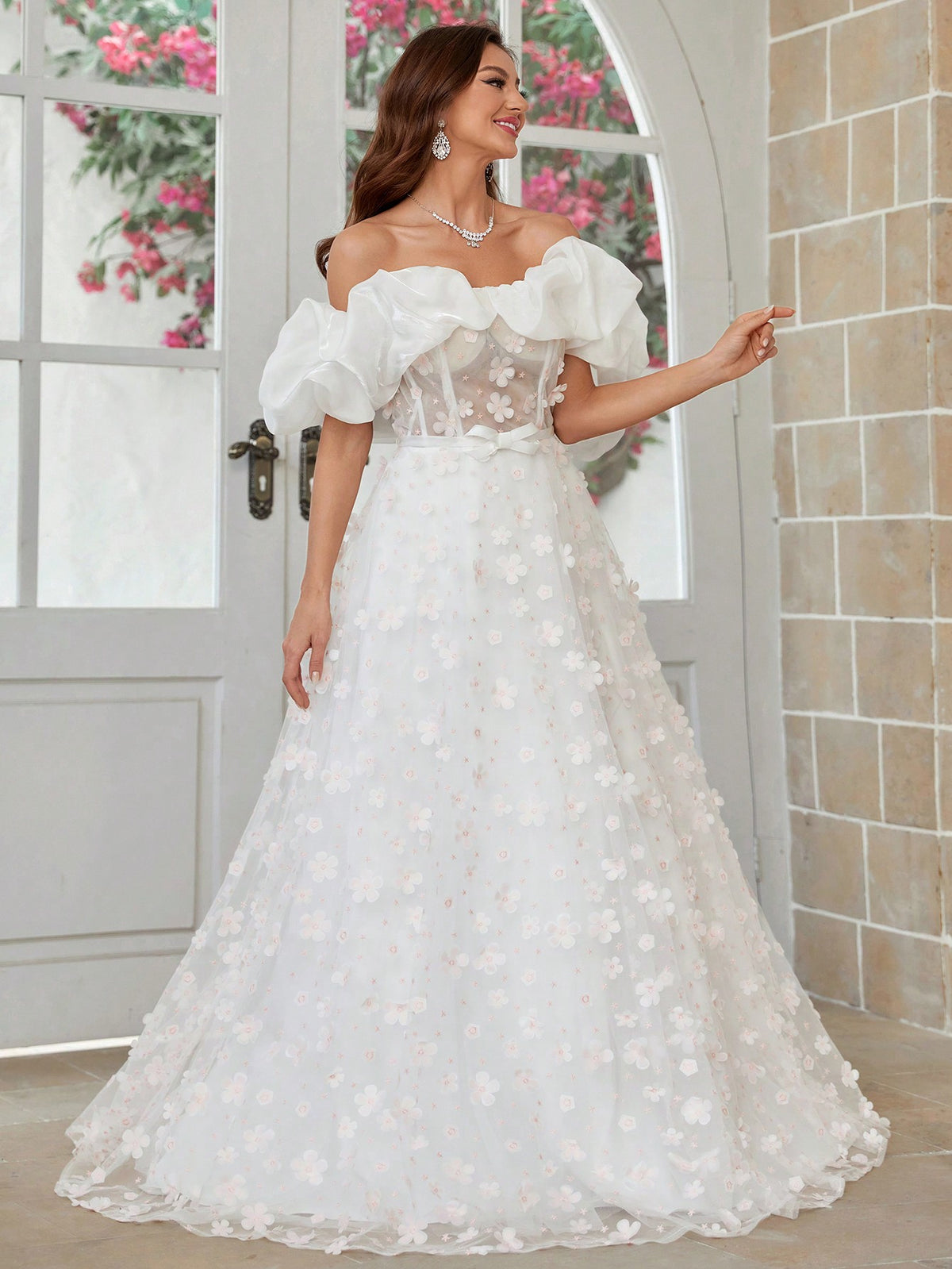 Giant Hem One Shoulder Wedding Dress With 3d Lace Appliques And Shiny Satin Fabric