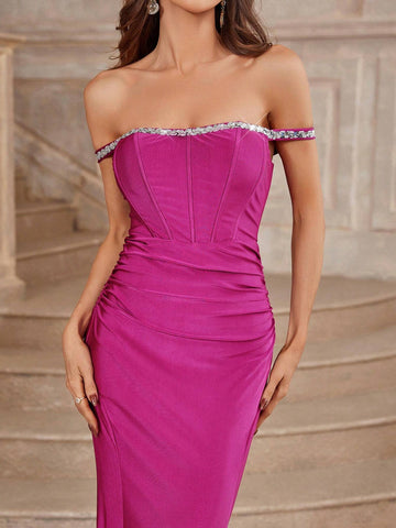 Gorgeous And Sexy Off Shoulder Neckline With Luxurious Beaded Decor On The Chest And Waist, Fishbone Lines And Slim-Fitting Design, And Flared Hem With A Fish-Tail Train, Evening Dress For Formal Occasions