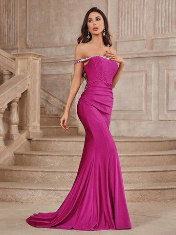 Gorgeous And Sexy Off Shoulder Neckline With Luxurious Beaded Decor On The Chest And Waist, Fishbone Lines And Slim-Fitting Design, And Flared Hem With A Fish-Tail Train, Evening Dress For Formal Occasions