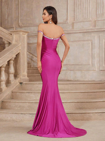 Gorgeous And Sexy Off Shoulder Neckline With Luxurious Beaded Decor On The Chest And Waist, Fishbone Lines And Slim-Fitting Design, And Flared Hem With A Fish-Tail Train, Evening Dress For Formal Occasions