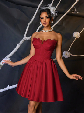 Gorgeous Elegant Noble Cute White Stretchy Floral Lace Patchwork Satin Finish Bustier High Waist Maxi Skirt With Waist Belt, Suitable For Bachelorette Party, Wedding, Graduation, Vacation, Bride's Gift