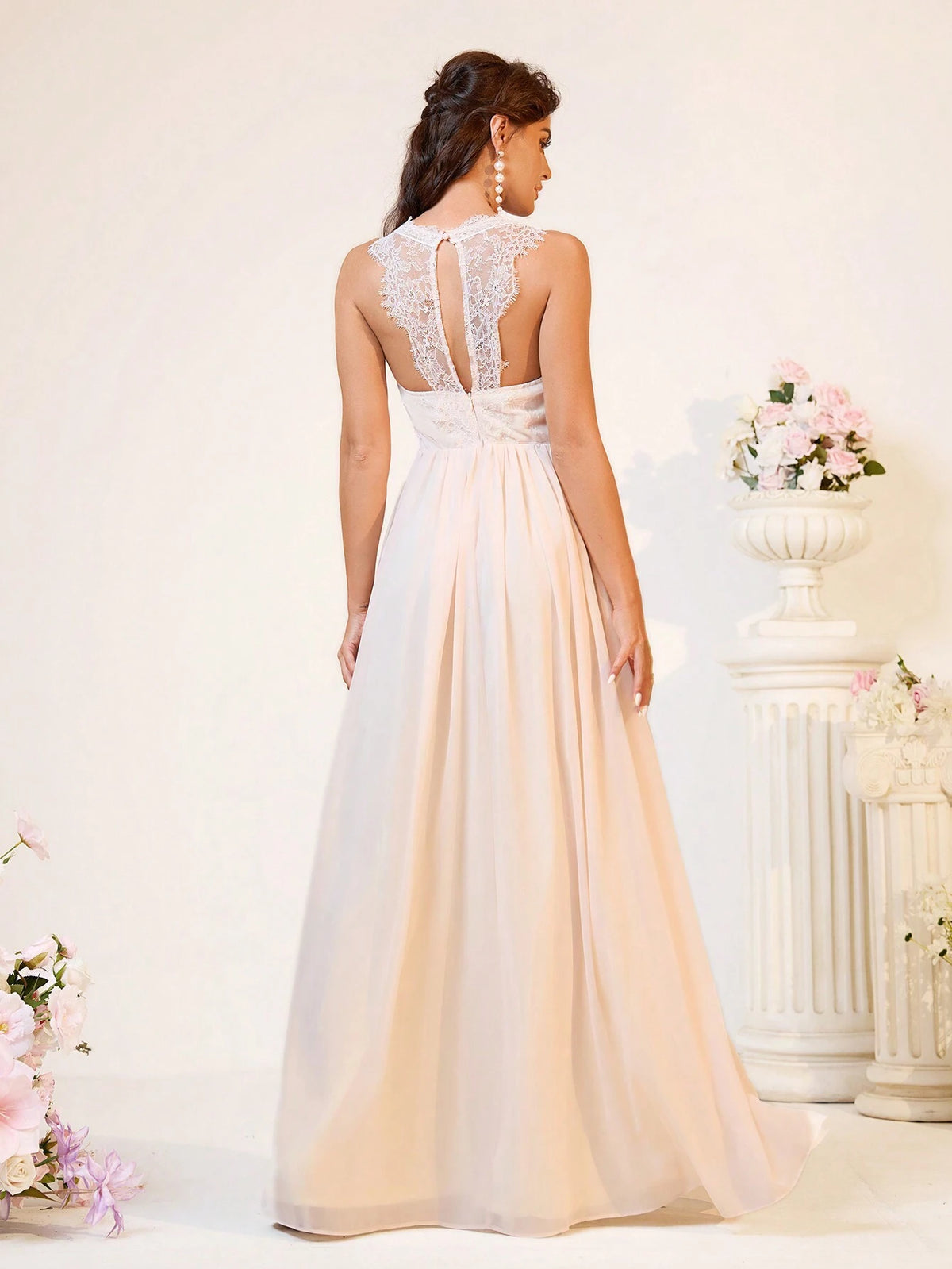 Ladies' Elegant And Romantic Light Apricot-Colored Lace Material With Soft And Skin-Friendly Chiffon Fabric, Heart Bust Shape A-Line Backless With Butterfly-Shaped Waterdrop Design Bridesmaid Dress