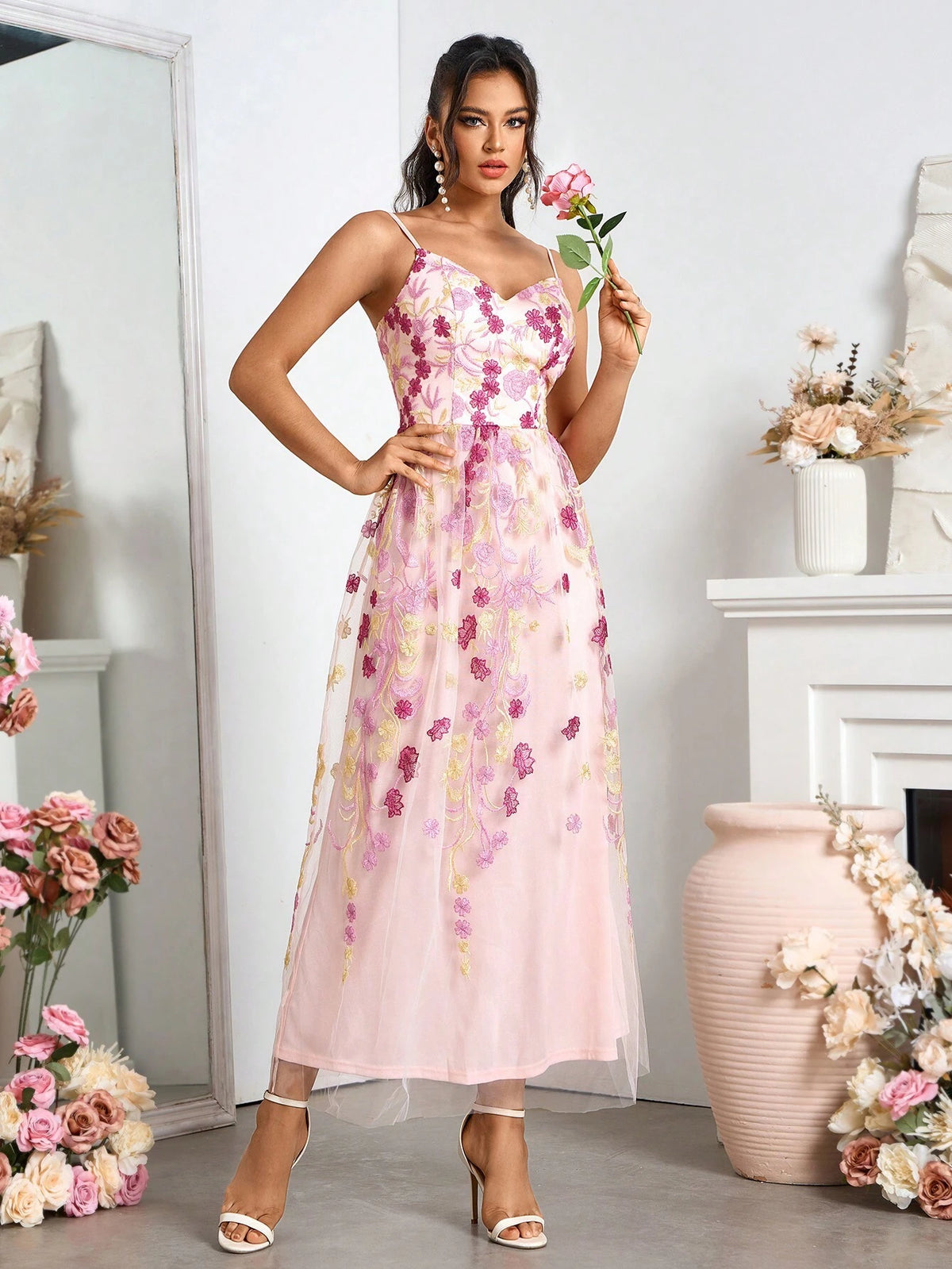 Ladies' Elegant Bridesmaid Dress With Mesh Embroidered Camisole And Long Skirt