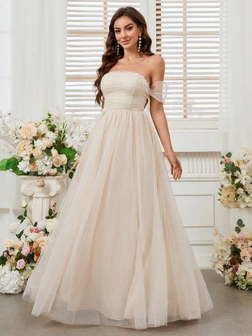 Ladies Elegant Romantic Bridesmaid Dress Line Shoulder Body Pleated Design Decal Details Flowing Ap