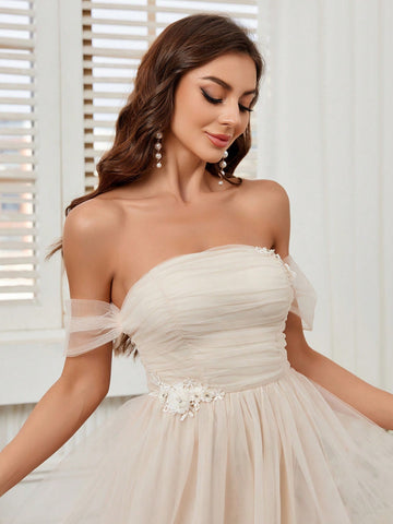 Ladies Elegant Romantic Bridesmaid Dress Line Shoulder Body Pleated Design Decal Details Flowing Ap