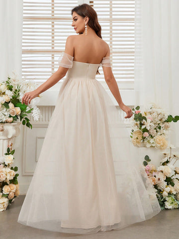 Ladies Elegant Romantic Bridesmaid Dress Line Shoulder Body Pleated Design Decal Details Flowing Ap