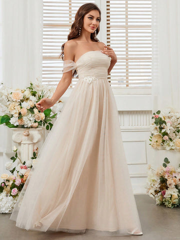 Ladies Elegant Romantic Bridesmaid Dress Line Shoulder Body Pleated Design Decal Details Flowing Ap