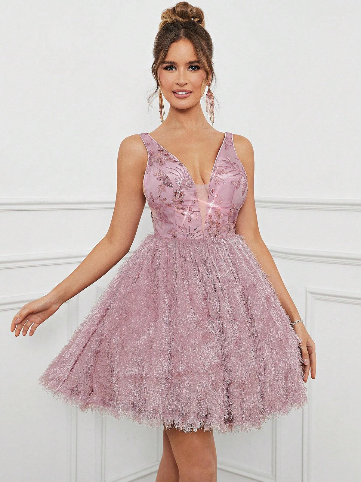 Ladies' Elegant V-Neckline Beaded Lace A-Line Prom Dress