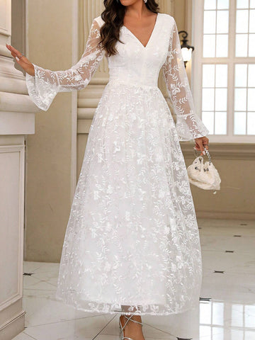 Ladies' Romantic Long Sleeve V-Neck Embroidered Wedding Dress