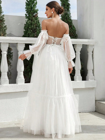 Large Hem, Lace Detail, One-Shoulder Style, Lantern Sleeve Wedding Dress