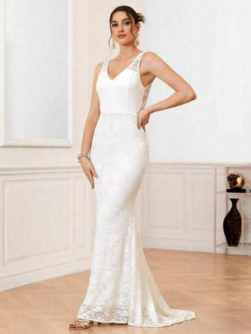 Monochrome Mermaid Style Lace Wedding Dress