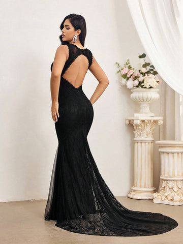 Noble And Elegant Pure White Deep V Neckline Lace Sexy Backless Romantic Women's Solid Color Stretch Lace Splicing Mesh Fishtail Mermaid Skirt With Big Swing And Tail Wedding Dress