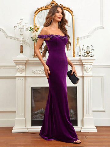 Off Shoulder Appliques Detail Split Thigh Velvet Formal Dress