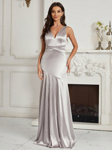 Plunging Neck Mermaid Hem Bridesmaid Dress