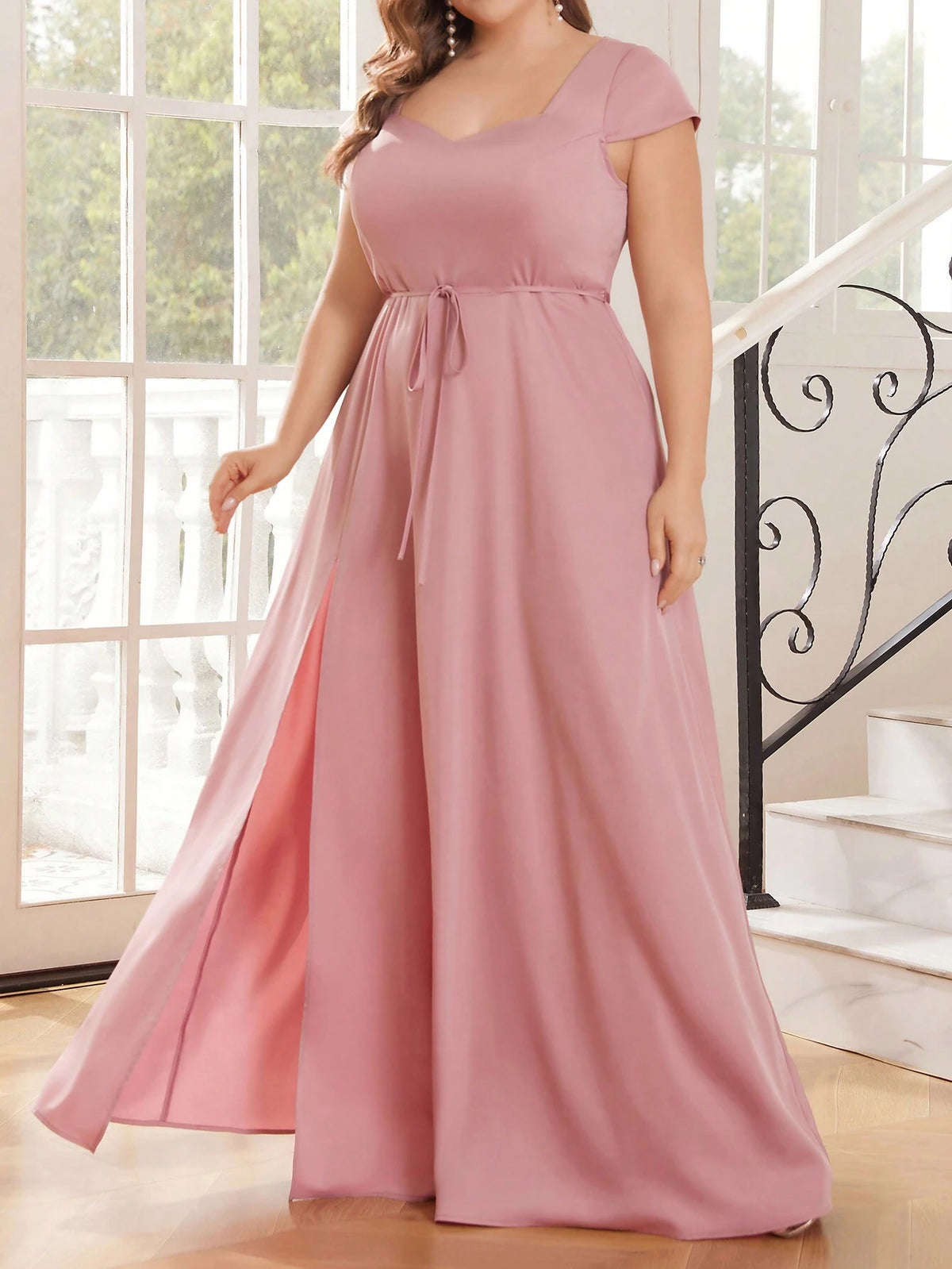 Plus-Size Ladies' Bridesmaid Dress With Sweetheart Neckline, High Slit And Bow Detail