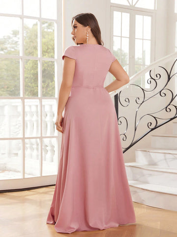 Plus-Size Ladies' Bridesmaid Dress With Sweetheart Neckline, High Slit And Bow Detail