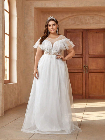 Plus Size Elegant Wedding Dress With Embroidery, Mesh Splice And Ruffle Hem Design