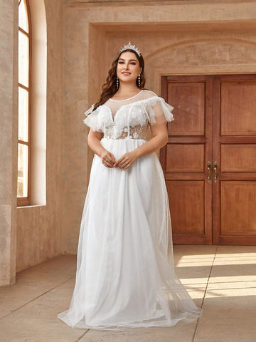 Plus Size Elegant Wedding Dress With Embroidery, Mesh Splice And Ruffle Hem Design
