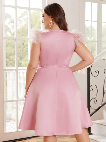 Plus Size Feather Decorated Elegant Cocktail Party Formal Dress