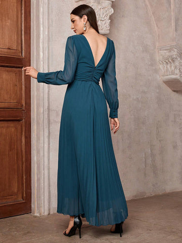 Women's Solid Pleated V-Neck Ball Gown Dress With Oversized Skirt