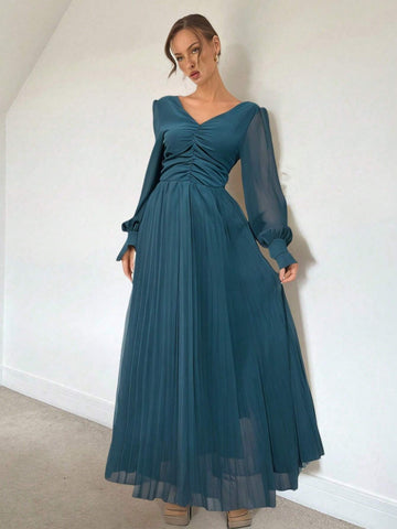 Women's Solid Pleated V-Neck Ball Gown Dress With Oversized Skirt